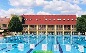 Hét Vezér Apartmanhotel