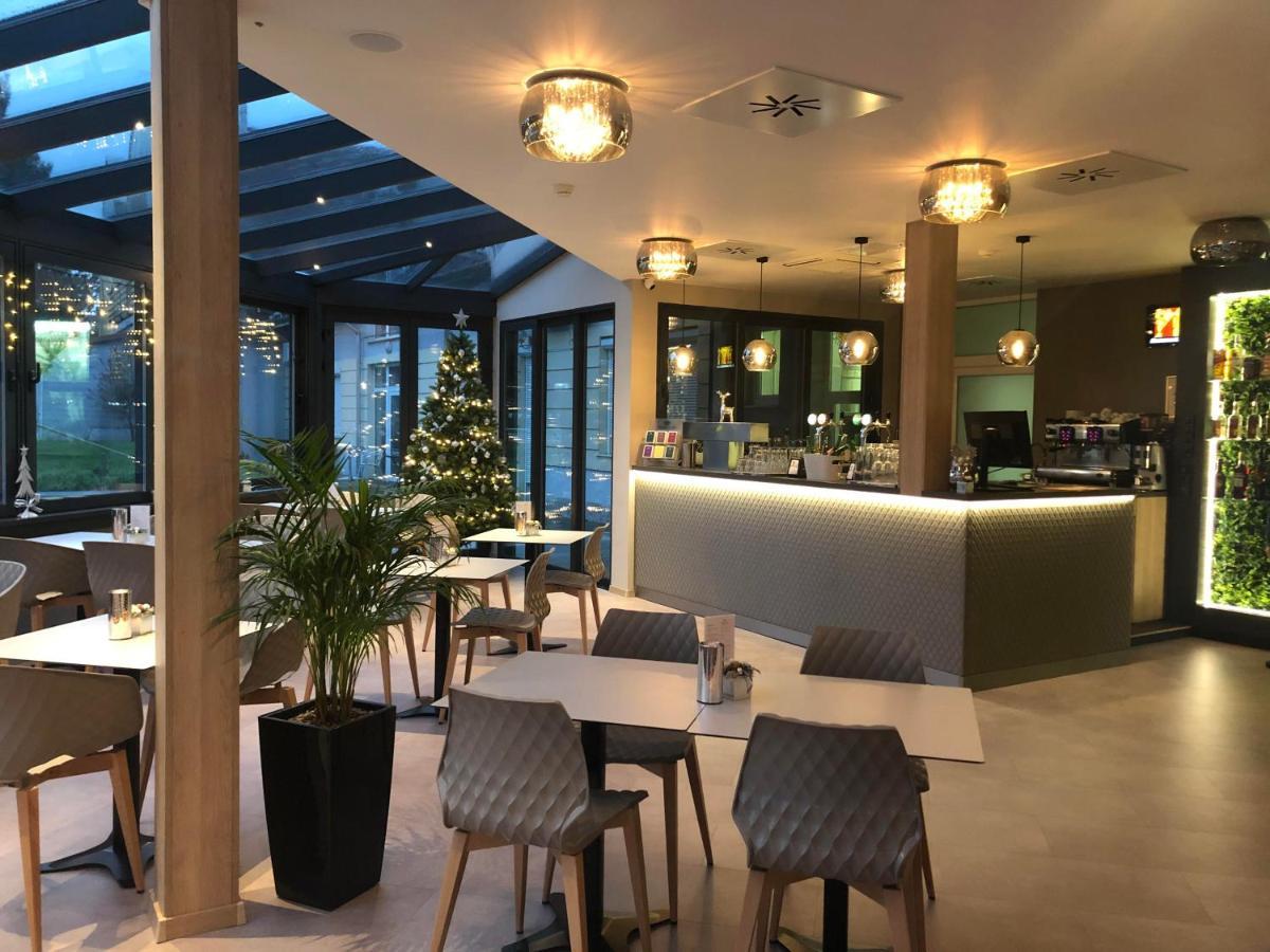 Hét Vezér Apartmanhotel Komárom Extérieur photo