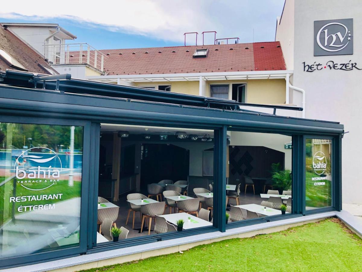 Hét Vezér Apartmanhotel Komárom Extérieur photo
